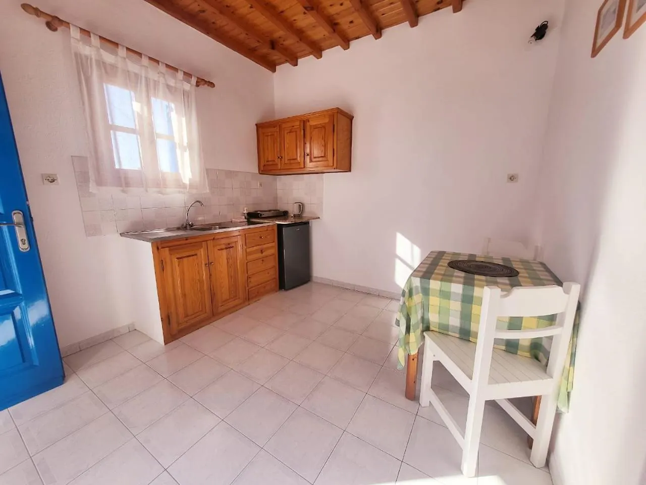 Anemos Hotel & Apartments Ornos  Greece